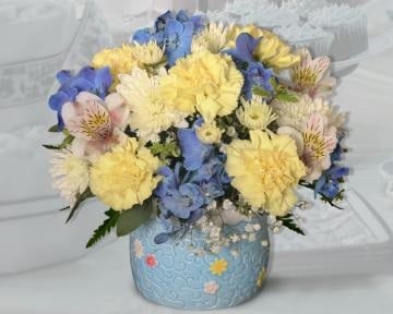 12. סידור פרחים כחול